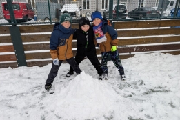 Sníh dorazil – a děti ve družině mají o radost postaráno