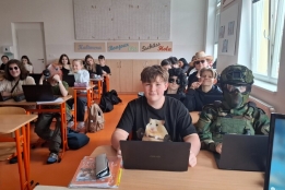 Příroda, fantazie a ztřeštěná móda ovládly školu