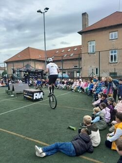 thumbnail d73097b8-6b61-4e27-9727-fc4a50bbc8aa